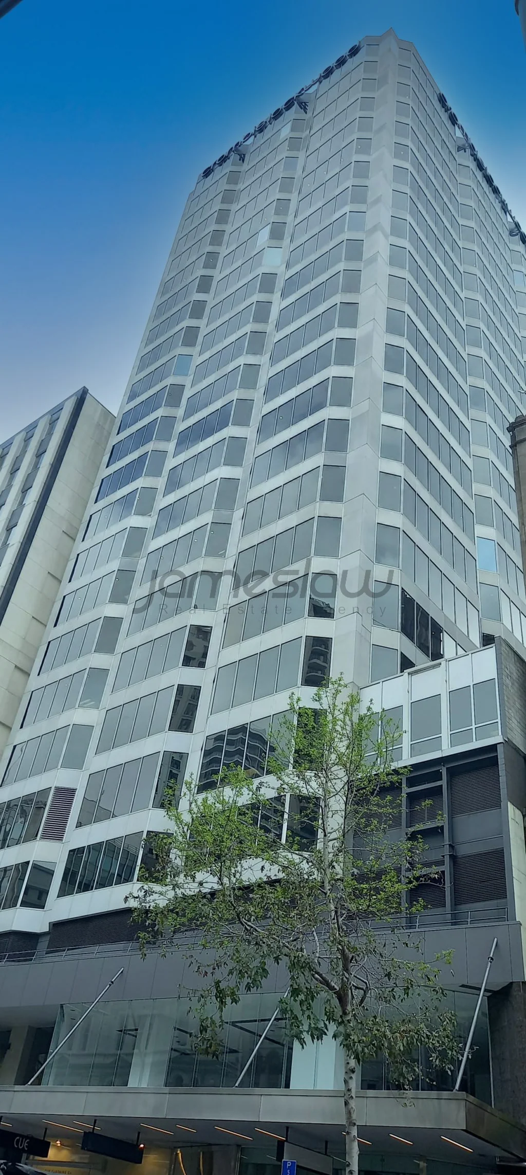 Auckland Central  Crombie Lockwood Tower - 135sqm Office