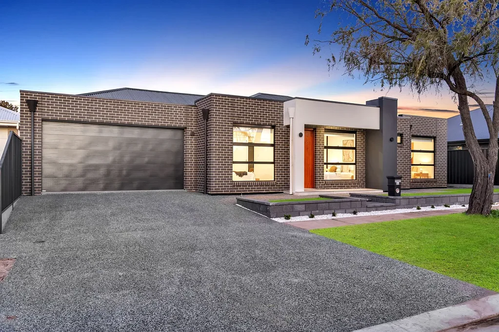 Clearview 3ਬੈੱਡਰੂਮ Brand New Contemporary Home With a Designer Kitchen