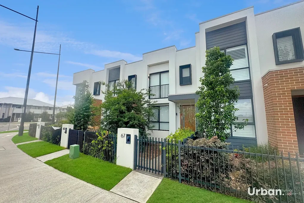 Charming 2 Bedroom Townhome