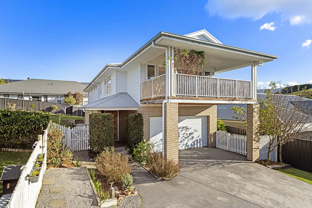Jamberoo 5ਬੈੱਡਰੂਮ Fantastic Two-Storey Family Home Immersed in Jamberoo Escarpment Vistas