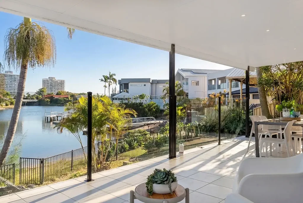 Broadbeach Waters 3غرفة نوم WILL BE SOLD PRIOR TO OR AT AUCTION