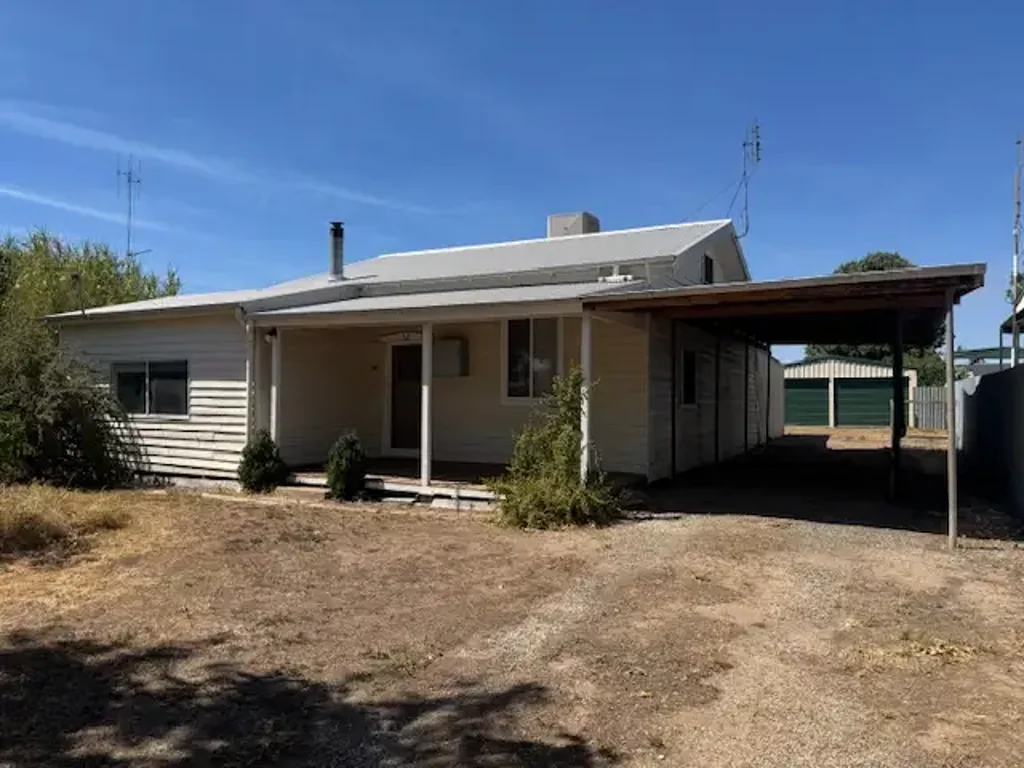 28 SAINSBERY STREET, Moulamein, NSW 2733