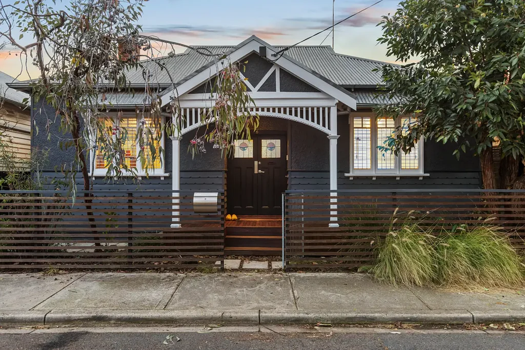 6 Medway Street, Seddon, VIC 3011