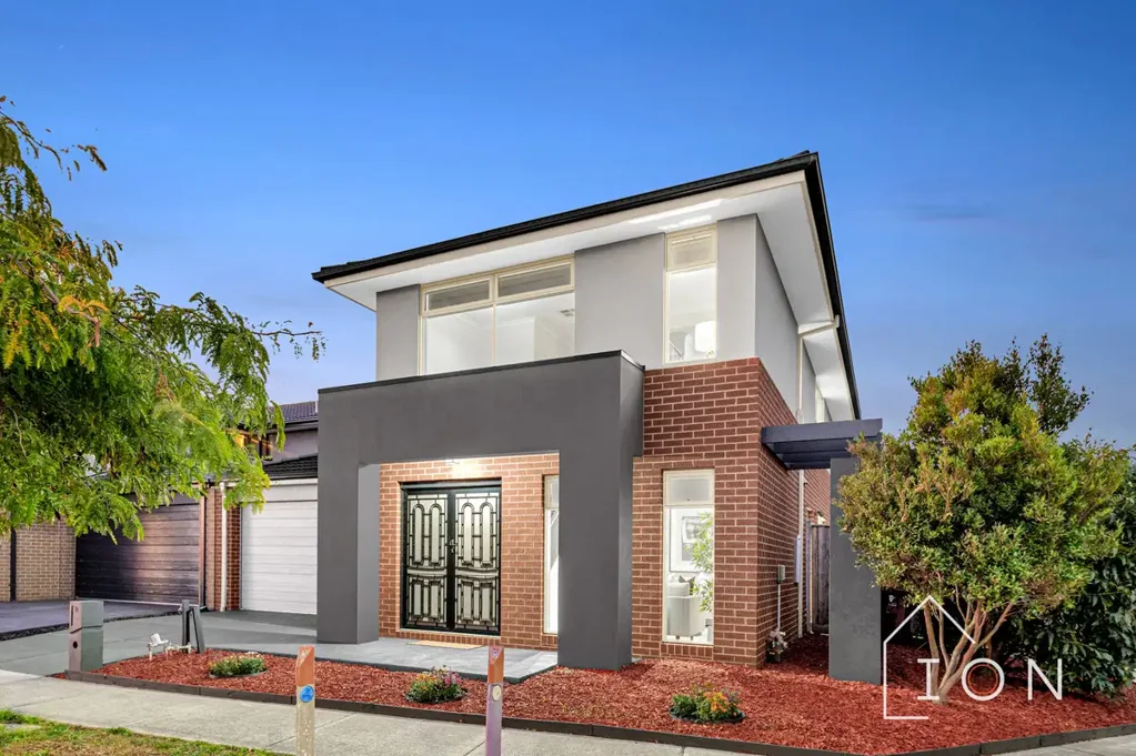 11 Reina Court, Clyde North, VIC 3978