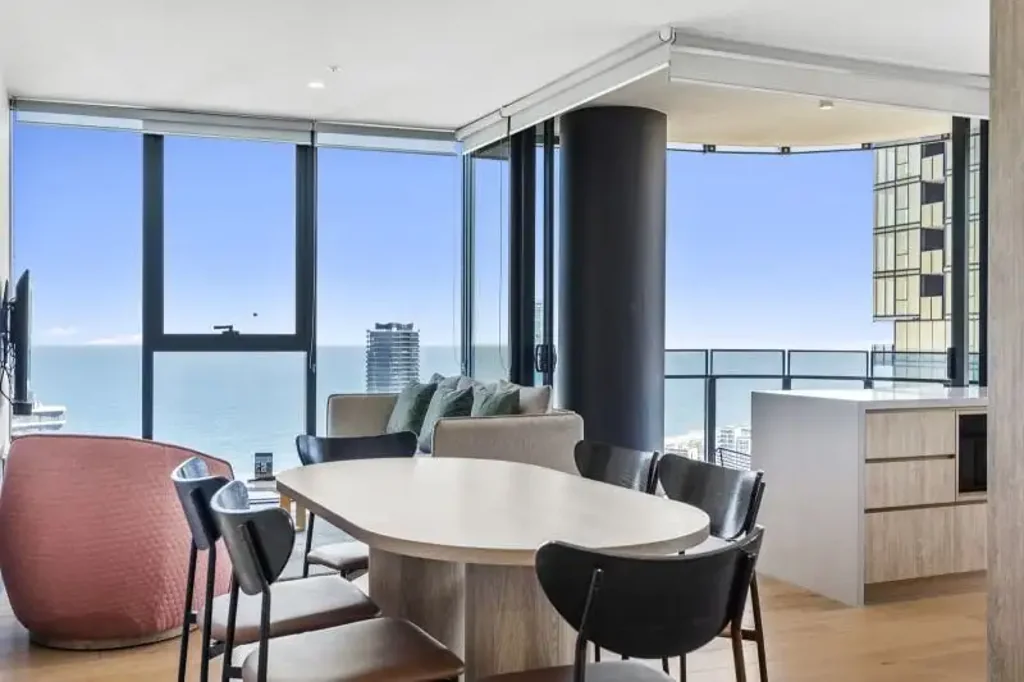 Broadbeach 2ਬੈੱਡਰੂਮ Luxury two bedroom apartment with stunning ocean view