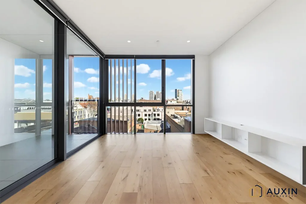 Stylish One-Bedroom Apartment in the Prestigious Wonderland Building | Central Park