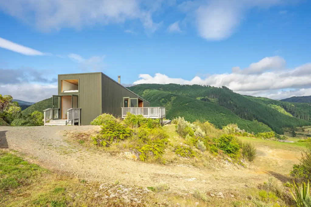 Te Horo 1房  SUBLIME MODERN OFF-GRID LIVING IN THE GORGE