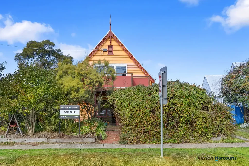 Alexandra 1 Bedroom Step Into Alexandra's Rich History - Former Methodist Church