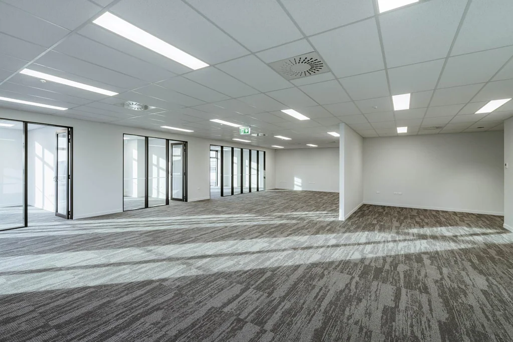 Mount Maunganui BEAUTIFULLY PRESENTED MOUNT OFFICE