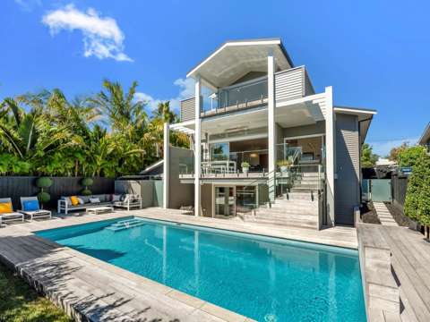 Epsom 4部屋 Your Very Own Double Grammar zone Dream Home