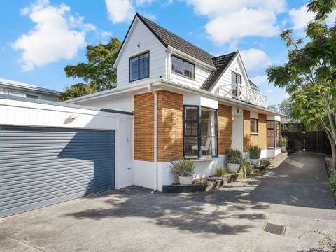 Mairangi Bay 3房  Stunning Family Home in Rangitoto Zone