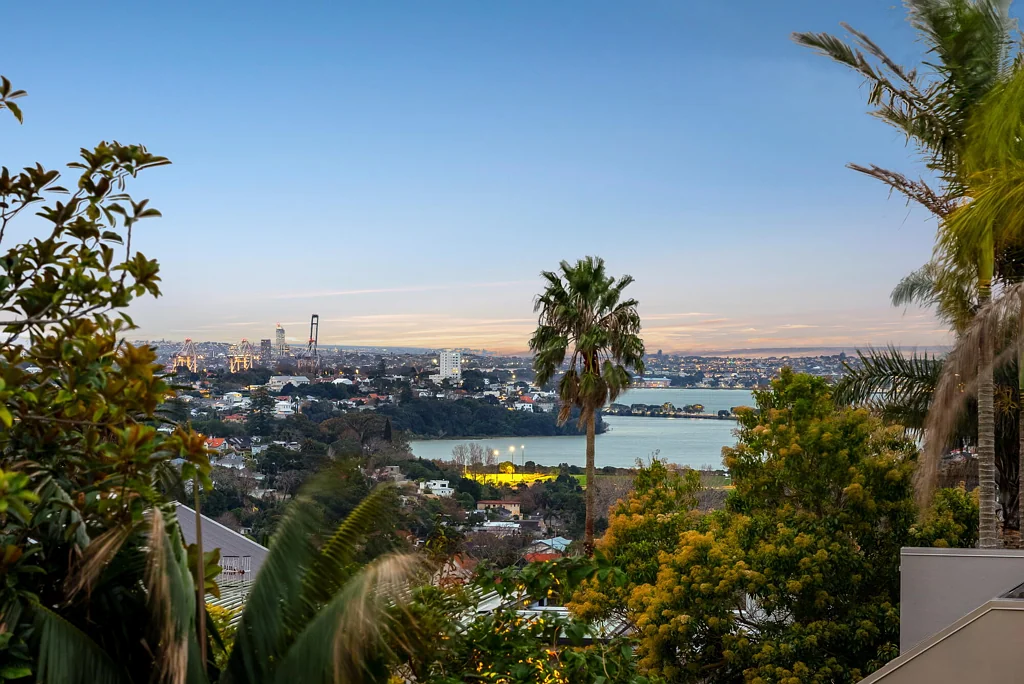 Remuera 3房  Luxury Lock-and-Leave