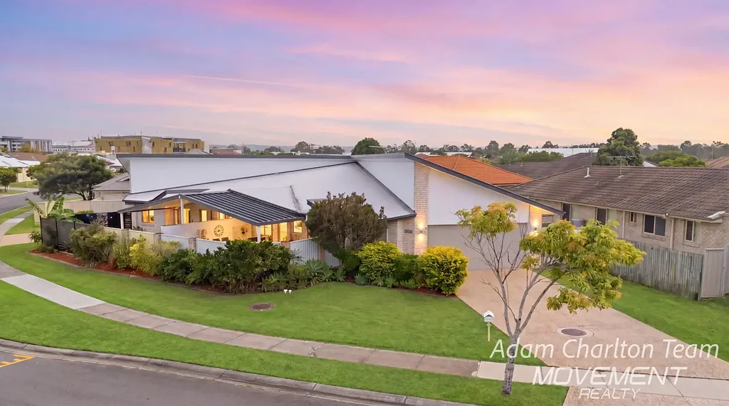 Caboolture 4 Slaapkamer Modern Low-Maintenance Living in Central Lakes Estate