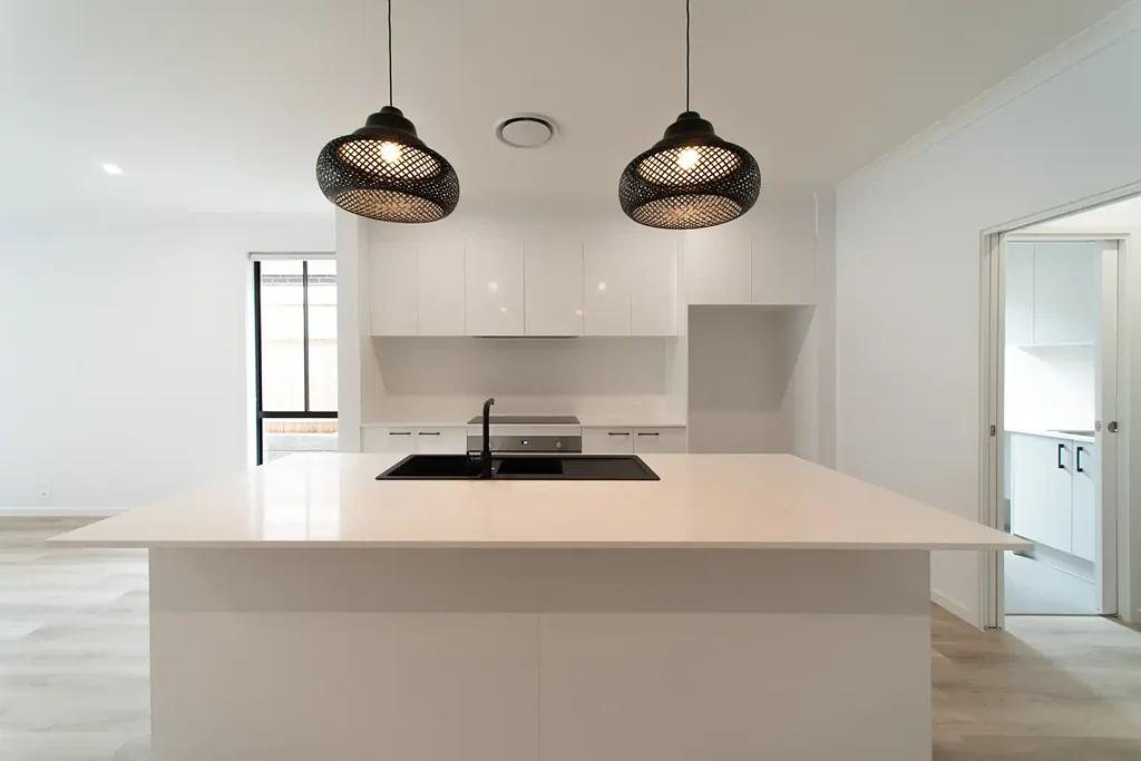 Ripley 4 Bedroom Super Large 4/5 bedroom house with 2.7M celling height!