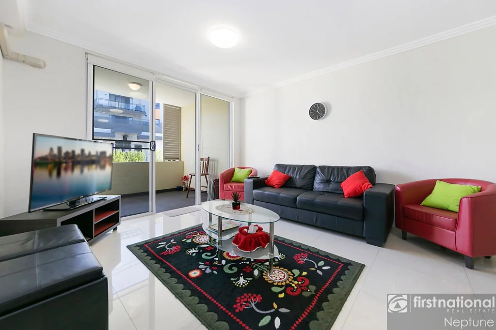 4/4 Barangaroo Road, Toongabbie, NSW 2146