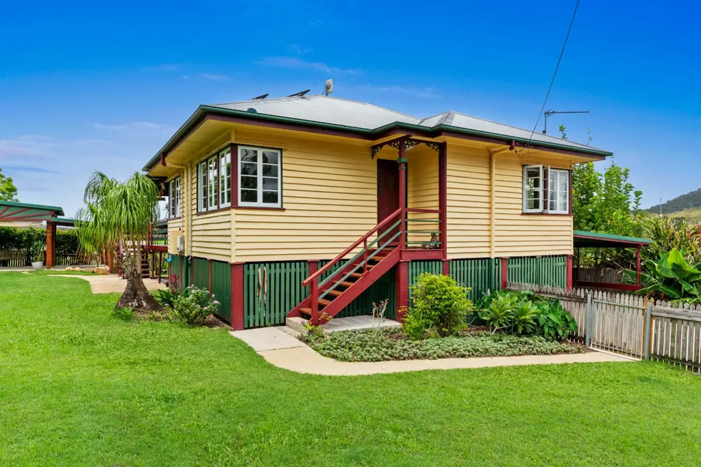 Herberton 4房  Indulge in Your Own Character Filled Queenslander