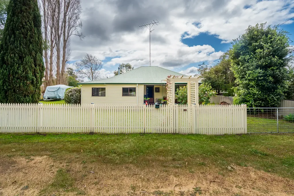30 Graphite Road, Manjimup, WA 6258