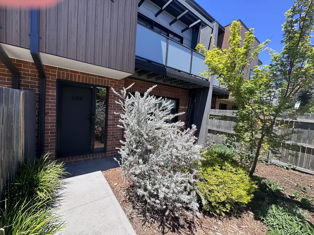 Executive Townhouse Living in the Heart of Bruce – The Bowery