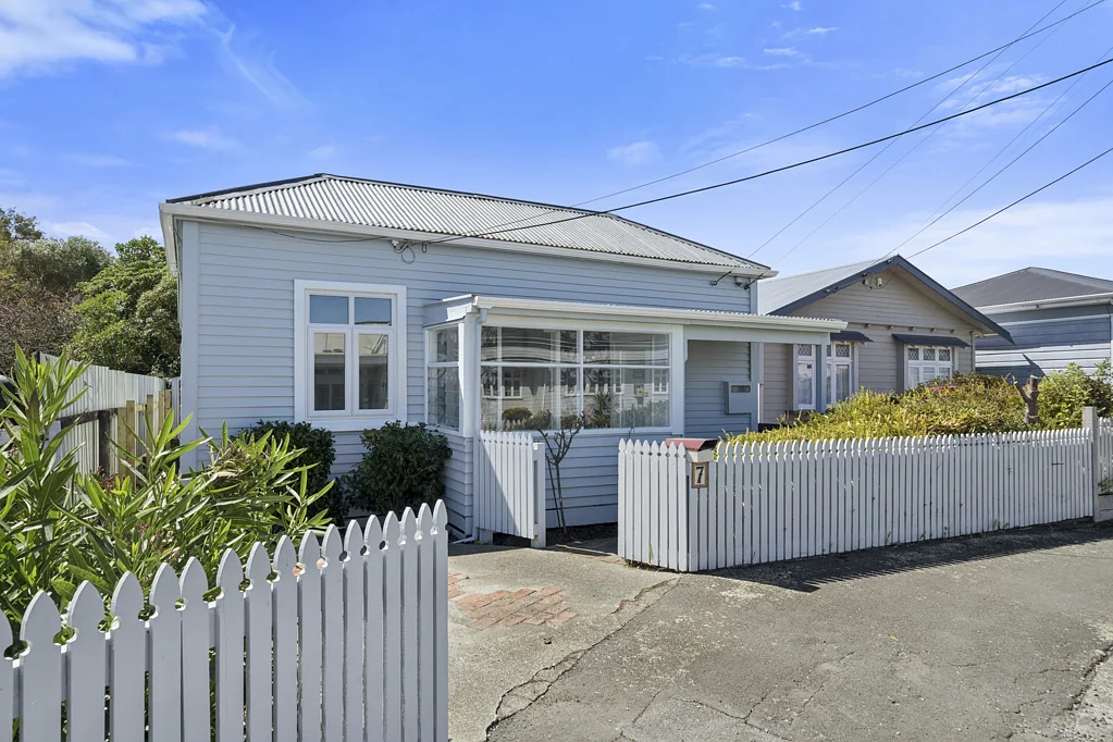 Petone 2 Bedroom Cute, Cosy And Comfy, Just perfect For You!