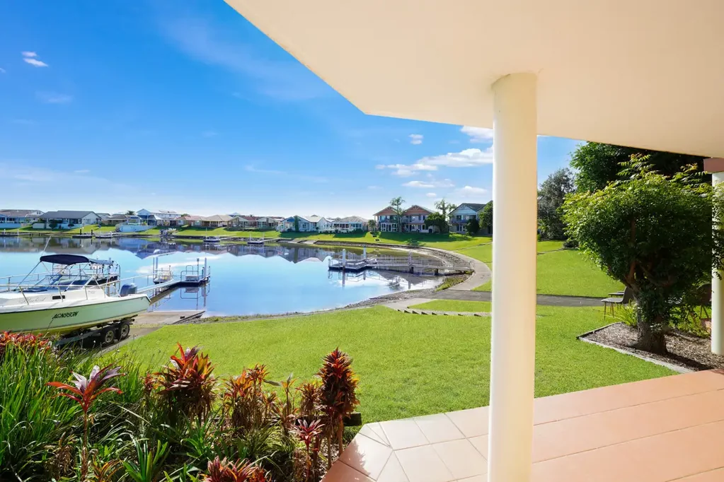 Port Macquarie 3 Bedroom Conveniently Located - Waterfront Lifestyle