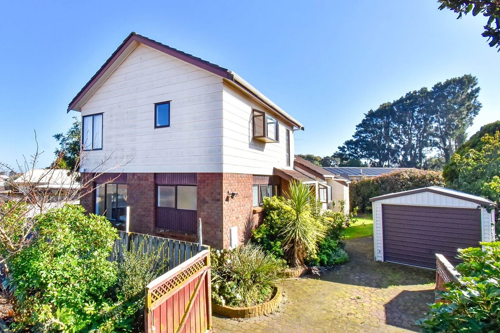 Spacious 4 Bed   Family Home  Ultimate Conve...