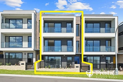 Box Hill 4房 新建筑设计师联排别墅 4卧3.5卫 空间宽敞 优质木地板 高天花板 中央空调 设计师厨房 私人庭院 地段优越 配套齐全 Brand New Architecturally Designed Masterpiece |Rare 4-Bedroom Tri-Level Residence | Prime Corner Position