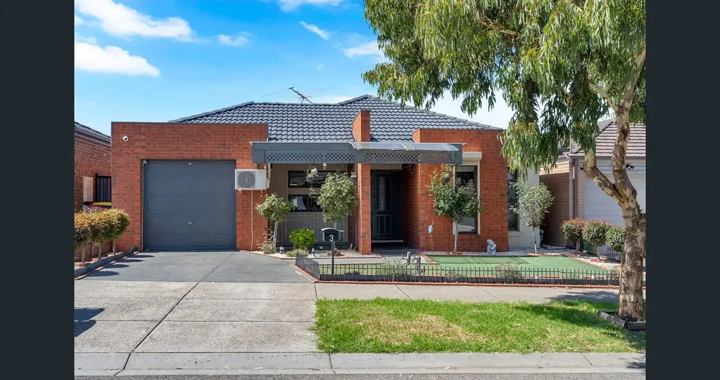 Bright & Comfortable Family Home with Great Location