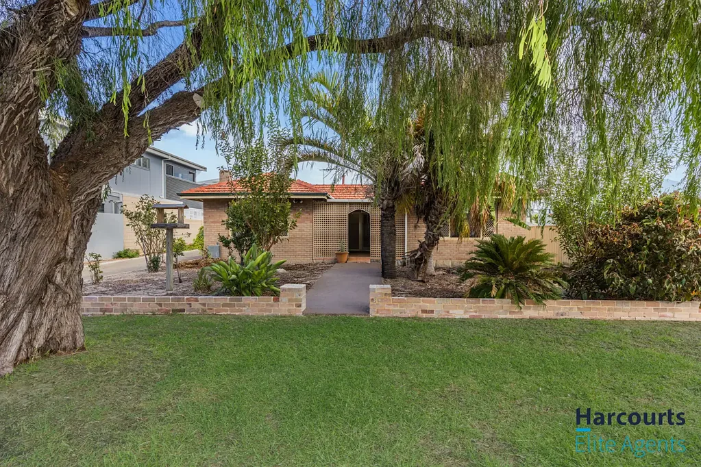 210 Kent Street, Rockingham, WA 6168