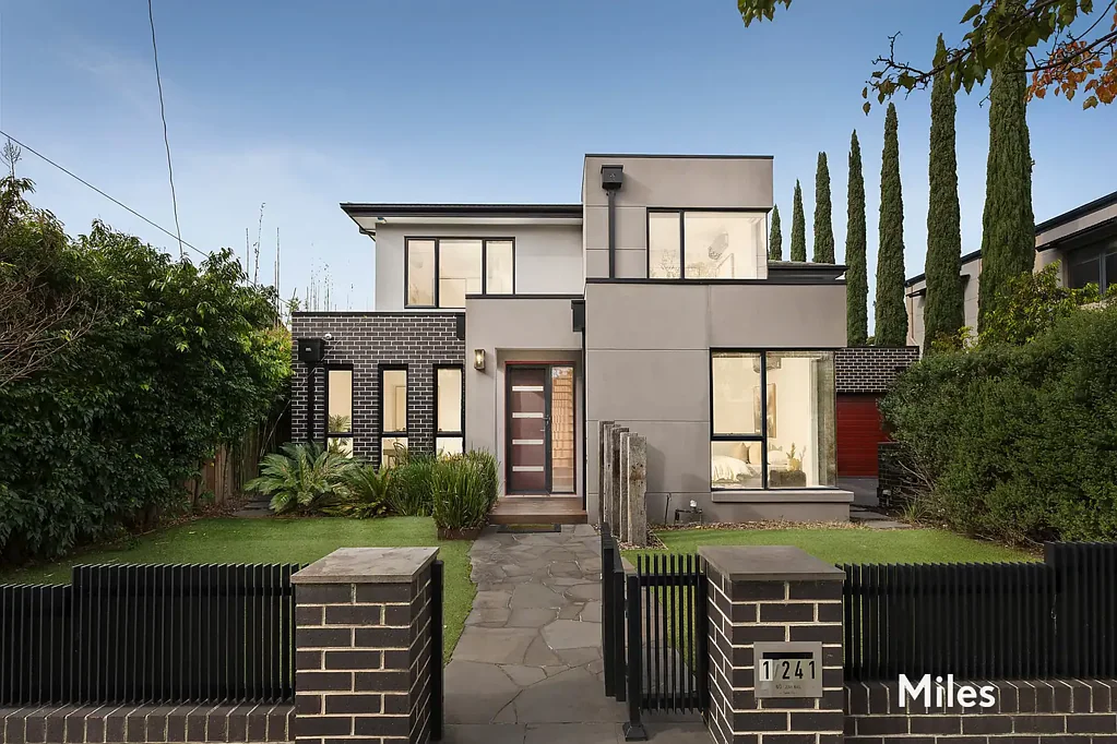 Ivanhoe 4બેડરૂમ Sophisticated Family Luxury in a Premier Ivanhoe Lifestyle Setting