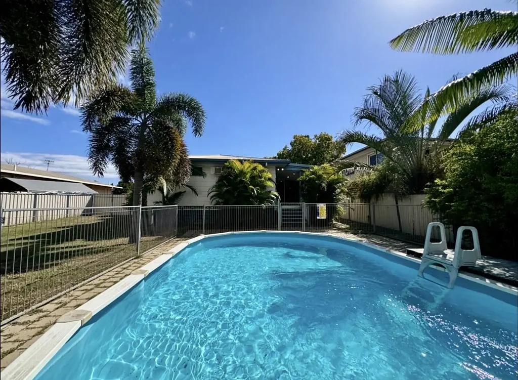 Moranbah 3房  SPACIOUS FAMILY LIVING WITH A BACKYARD LIFESTYLE YOU’LL LOVE
