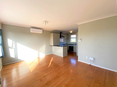 Adorable 1 Bedroom unit plus office