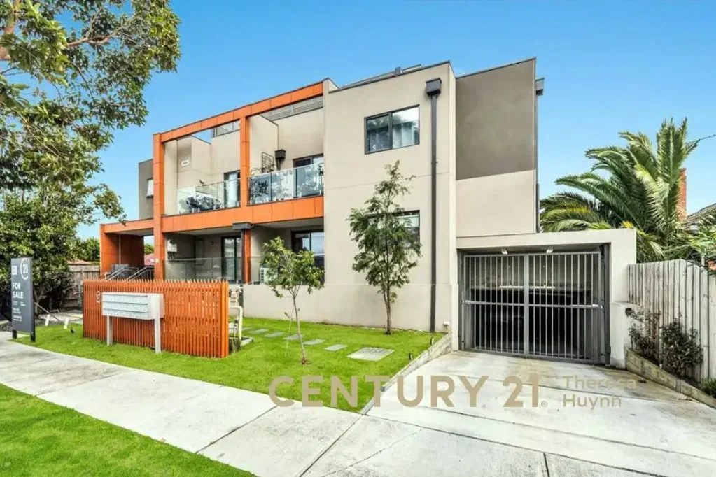 Springvale 2 Bedroom Convenient Springvale Location