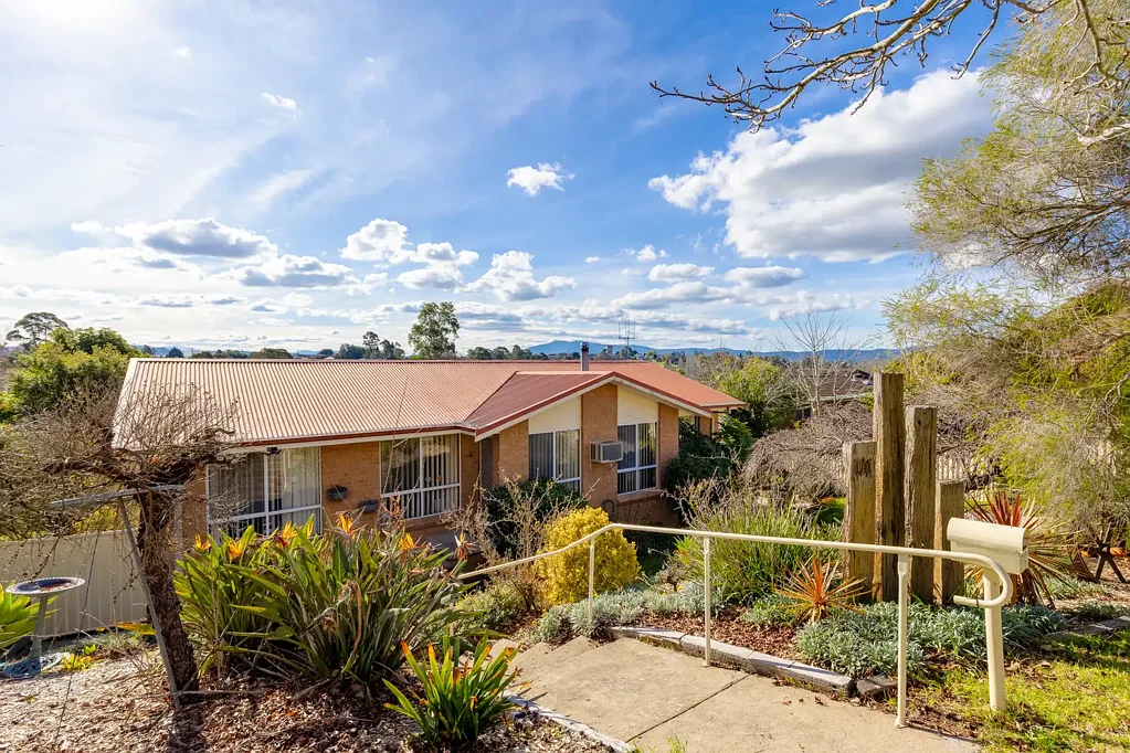79 Lynjohn Drive, Bega, NSW 2550