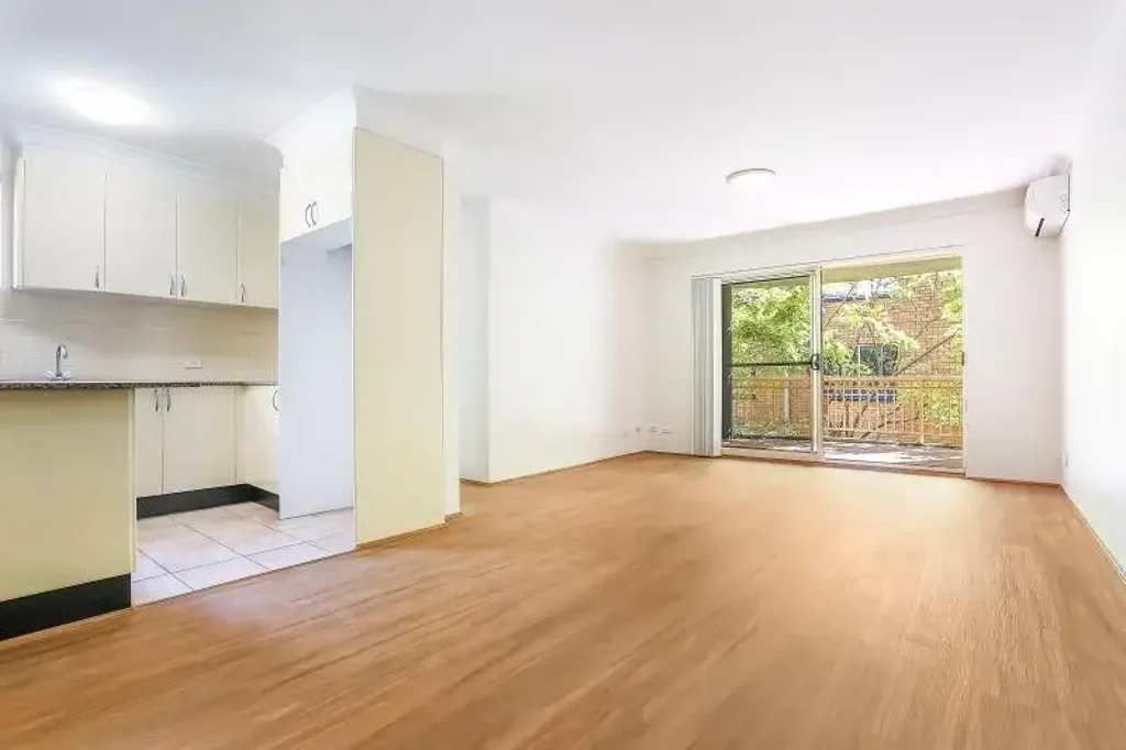 Updated 2-Bedroom Apartment with Lock-Up Garage in Prime Location