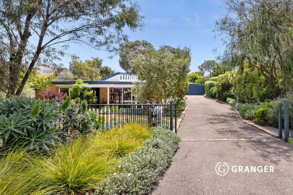 18 Fairway Crescent, Mccrae, VIC 3938