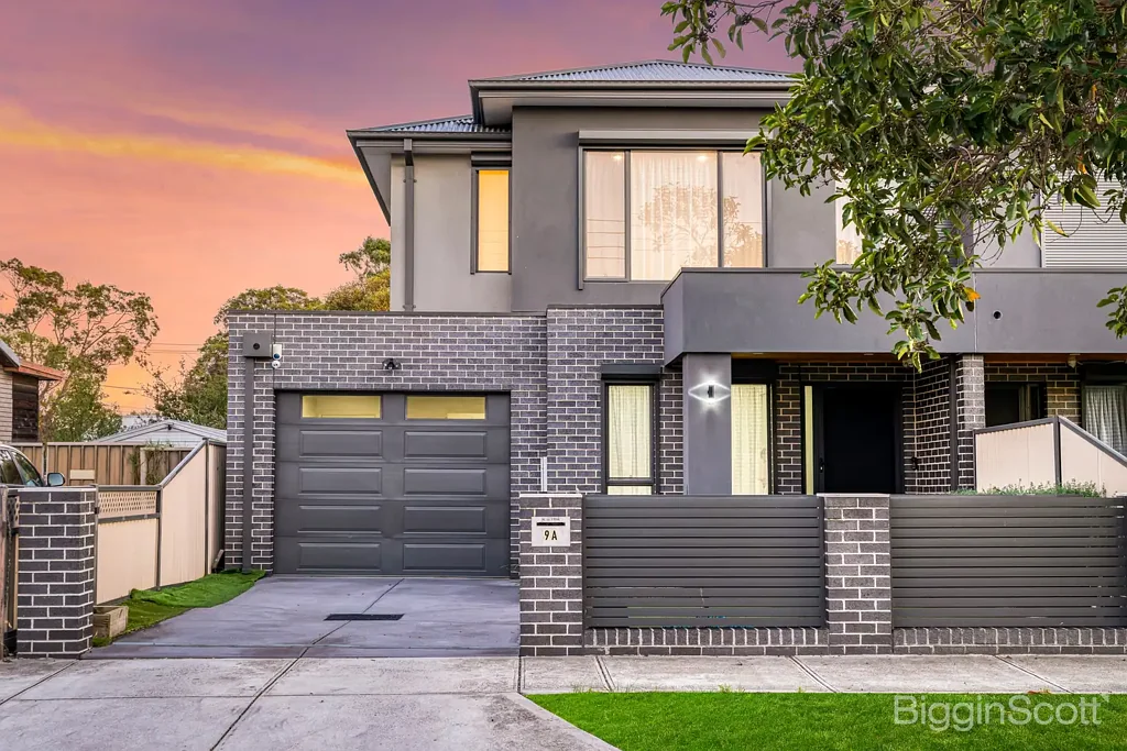 Braybrook 5 Bedroom Simply Sensational