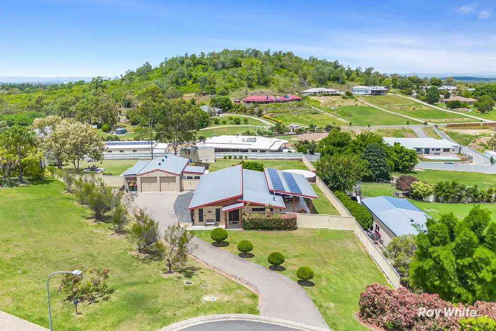 8 Samuel Place, Rockyview, QLD 4701
