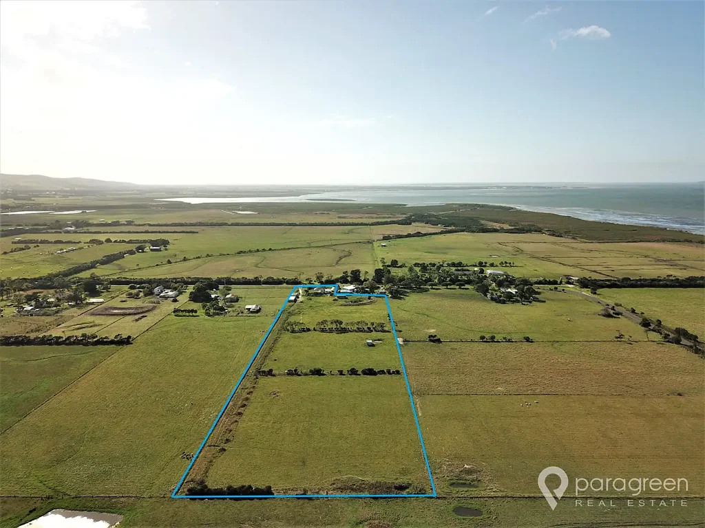 Toora 3 Bedroom ACREAGE ON THE EDGE OF TOWN