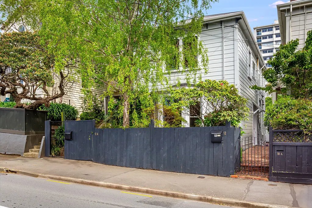 Thorndon 5ਬੈੱਡਰੂਮ Character Villa with Income or Family Potential