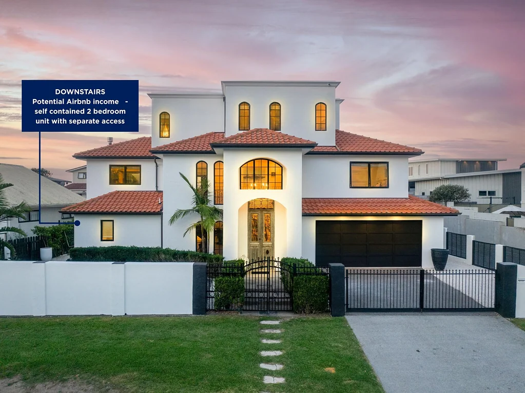Papamoa 4 Slaapkamer Beachfront living with income stream built in
