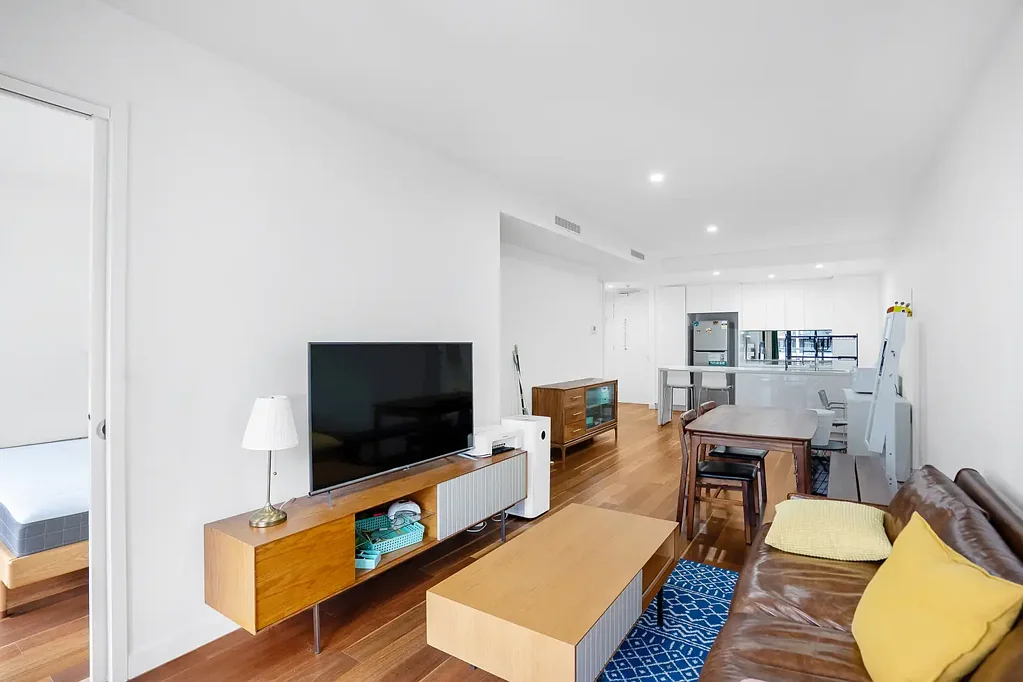 Furnished - 2 Bedroom apartment in the heart of City