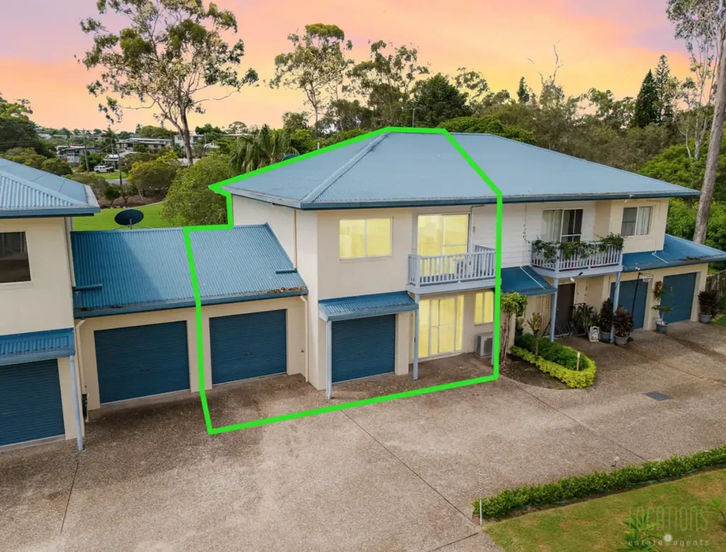 Spacious 3-Bedroom Townhouse with RARE DOUBLE GARAGE