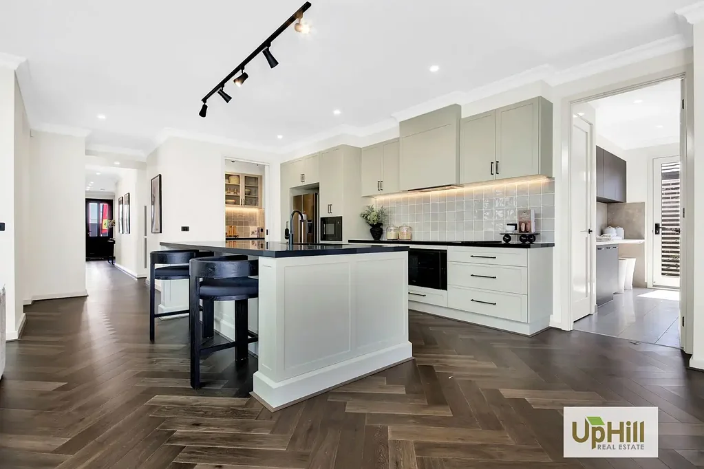 Clyde North 4બેડરૂમ Ex-Display From Dennis Family Homes - Be the First to Call it HOME!