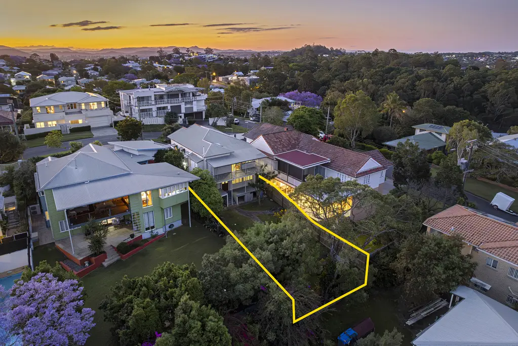 6 Corner Street, Grange, QLD 4051