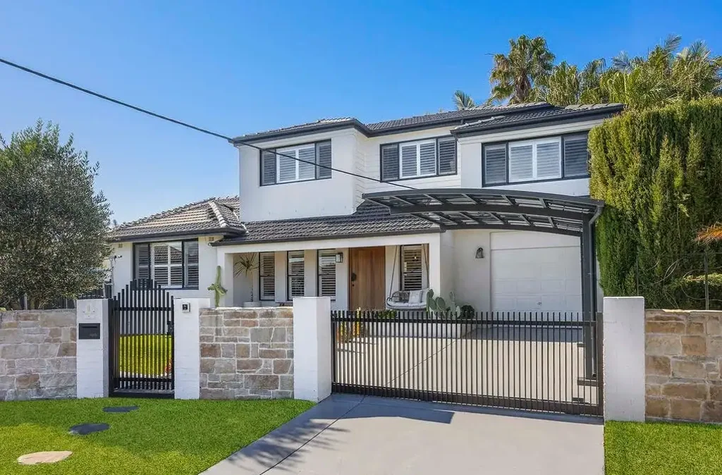 Miranda 4ห้องนอน Why Buy a Duplex When You Can Own This Luxury Family Home?