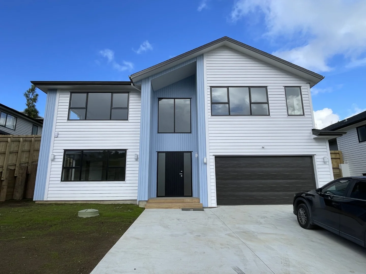 Luxury 5-Bedroom, 3-Bathroom House in Orewa
