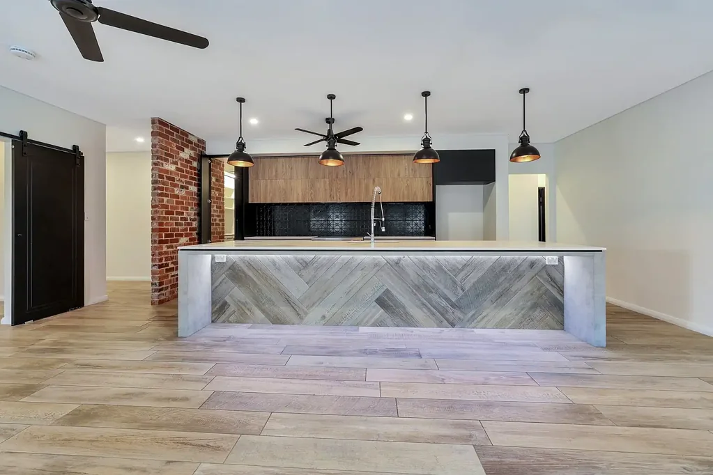 Zuccoli 4房  Stunning Family Abode with Solar and Pool + media room