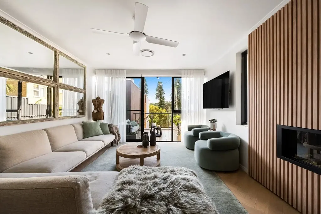 Mona Vale 3침실 Top Floor Apartment Moments To The Beach