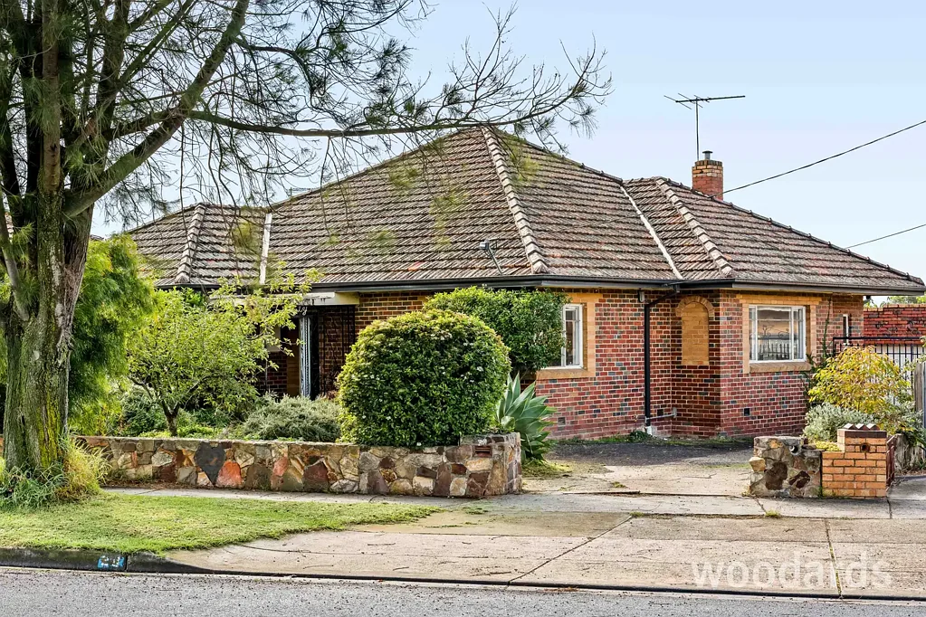 Spacious Family Living in a Prime Reservoir Location