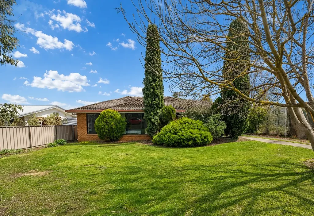 Charming 2-Bedroom Home in an Idyllic Location